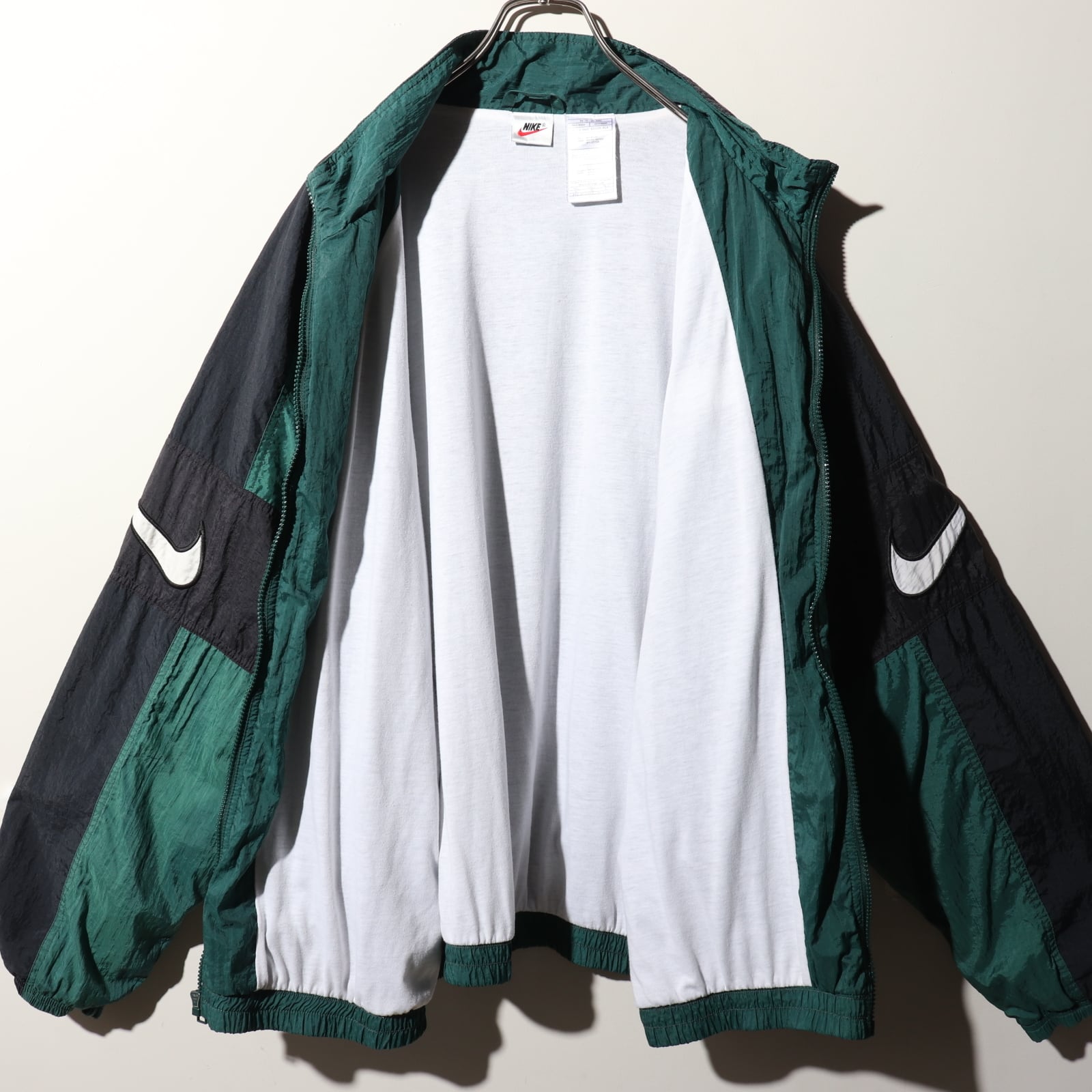 美品 XL NIKE 90s ビッグスウォッシュ刺繍 ナイロンジャケット ナイキ