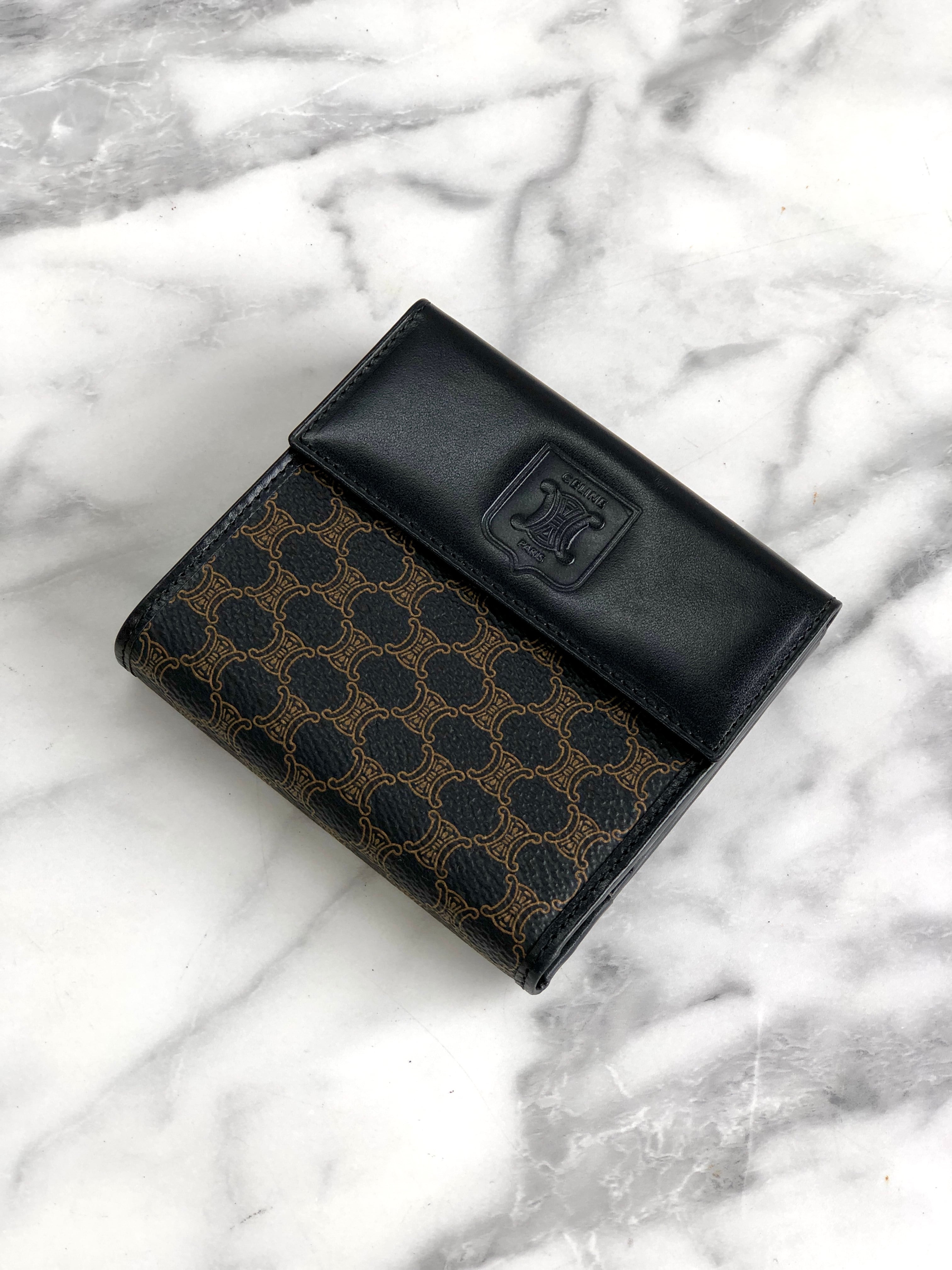 CELINE セリーヌ マカダム 財布 ブラック ブラゾン型押し PVC レザー