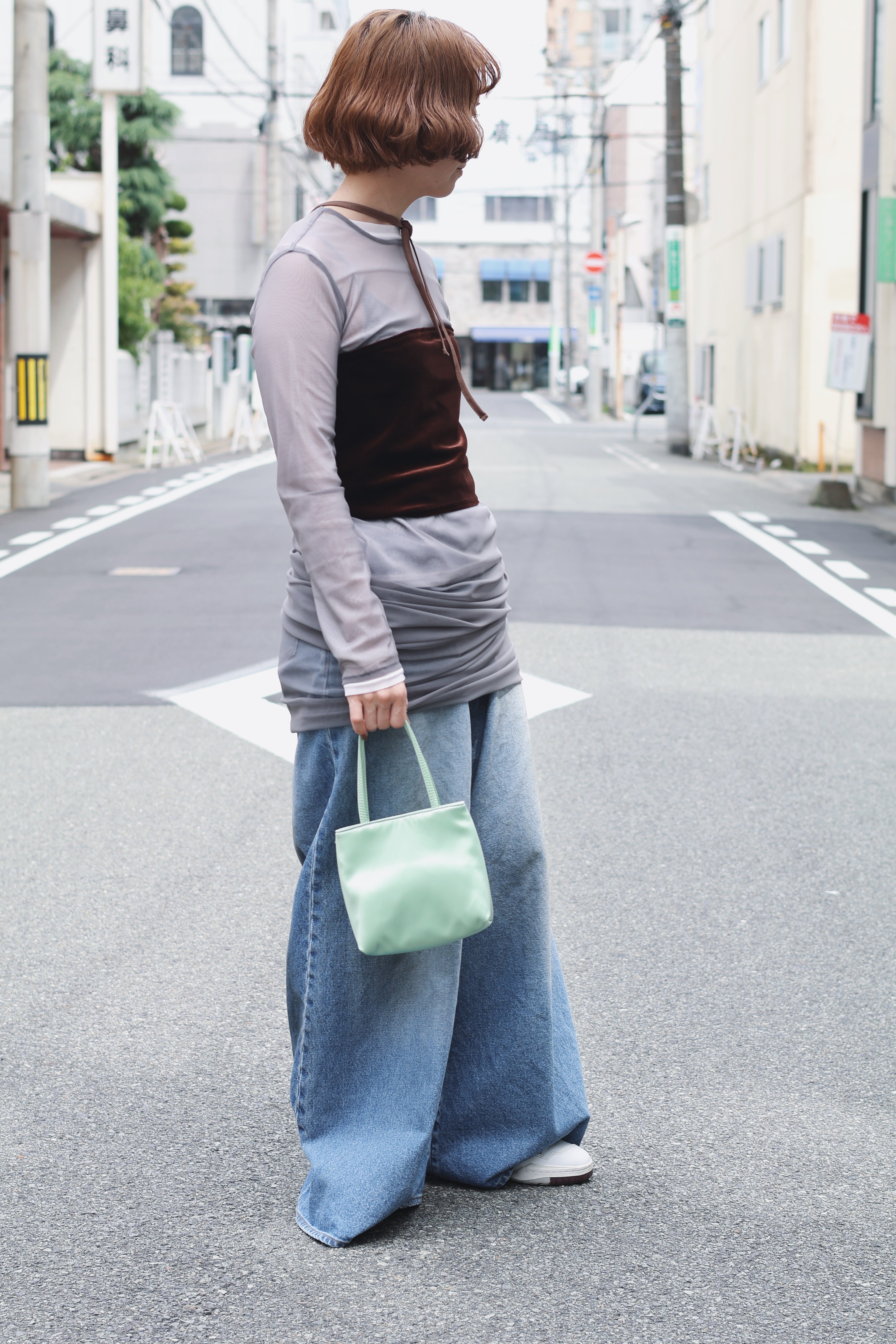 SIMONE WILD 〈TOP DAISY〉 | trava