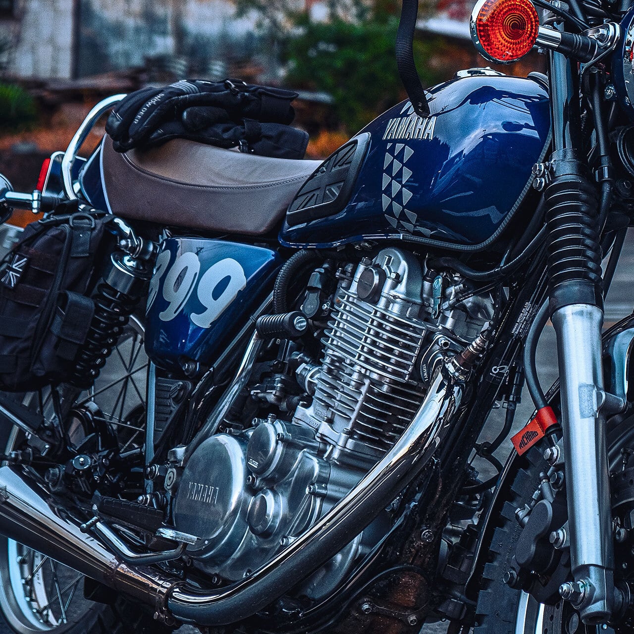 YAMAHA SR400 サイドカバー カスタムデカール 399 マットシルバー 左右