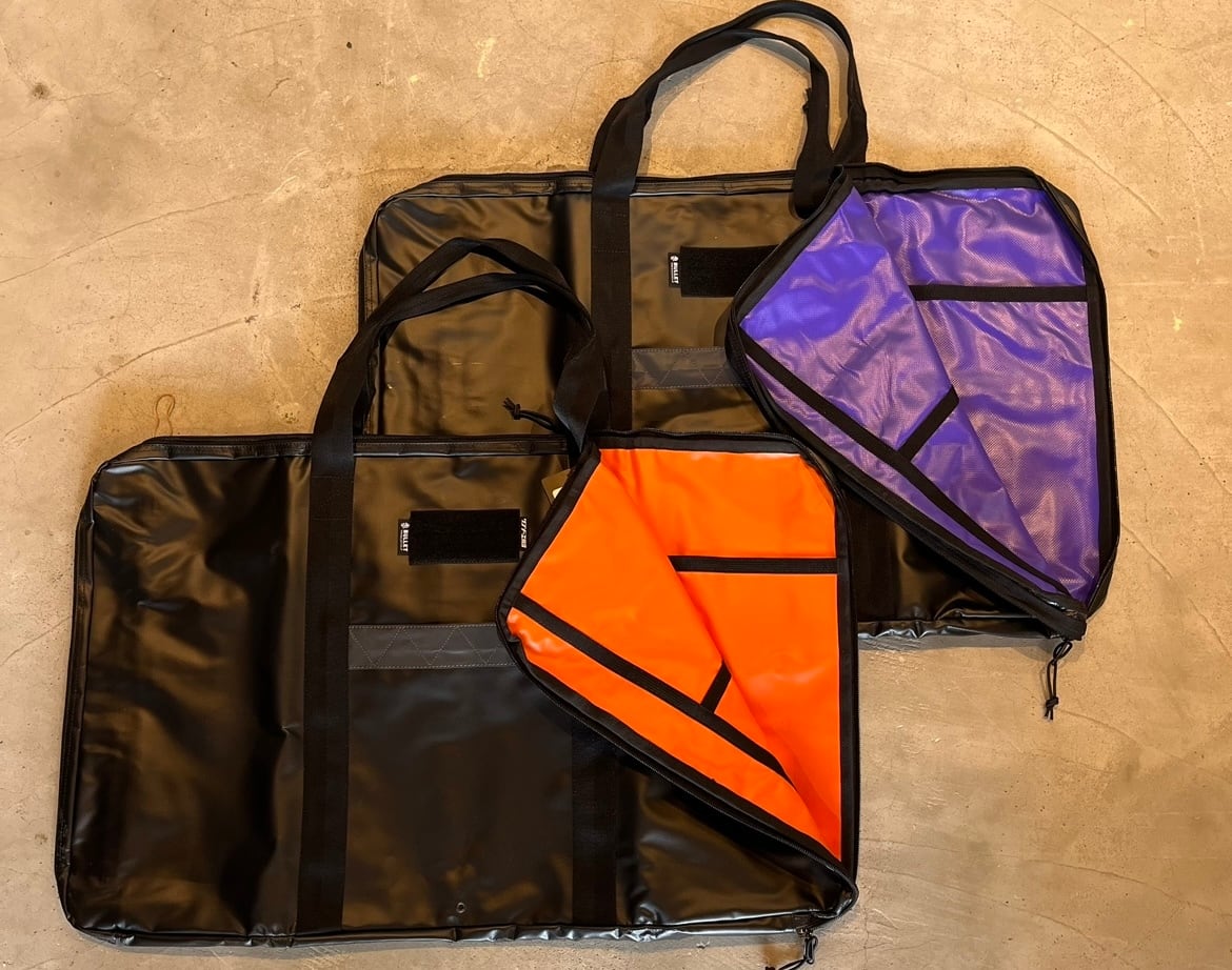 サンゾー工務店 _ IRON TABLE CASE | Geek Field