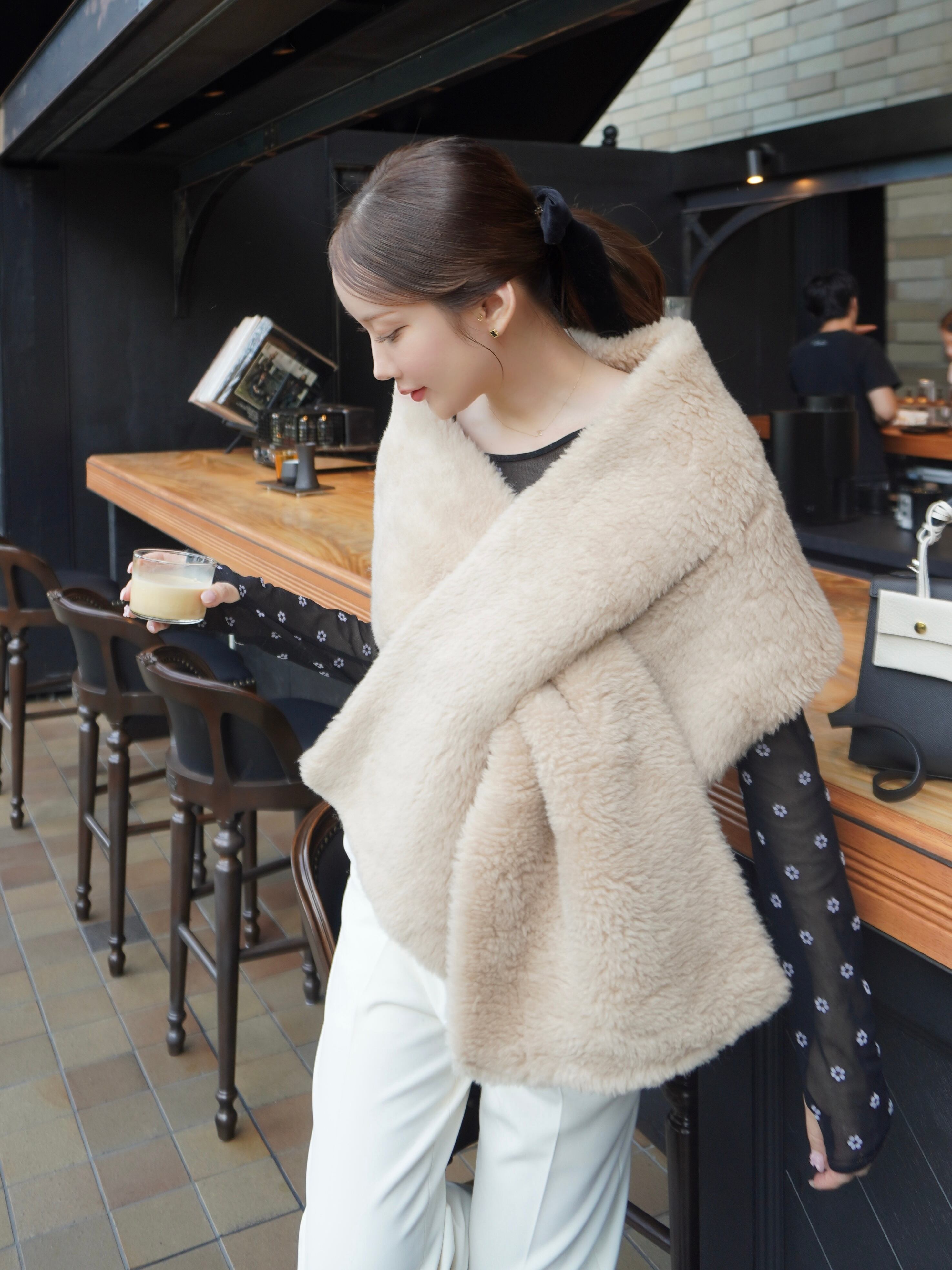 HYEON ted stole camel ヘヨン HYEON (ヘヨン) official online store