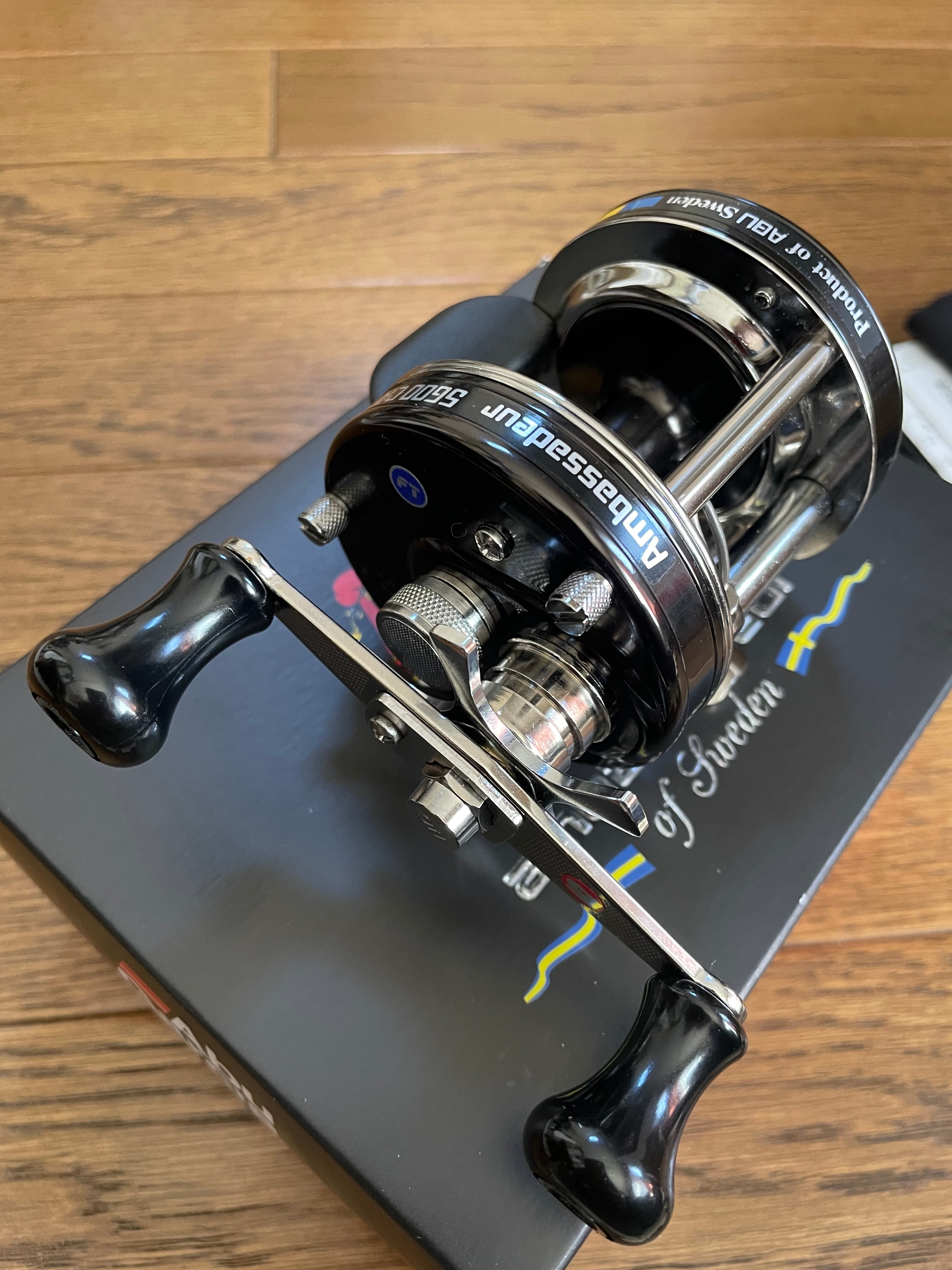 アブガルシア アンバサダー 5600CA ファクトリーチューンド (右