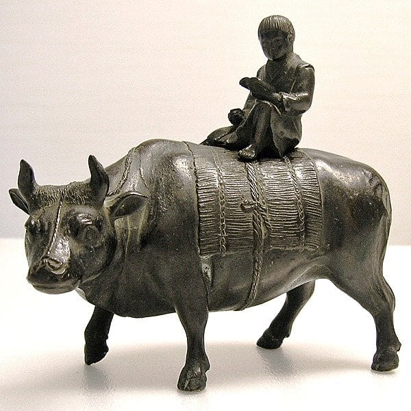 金属製置物 牛に乗り本を読む少年・No.140523-003・梱包サイズ60