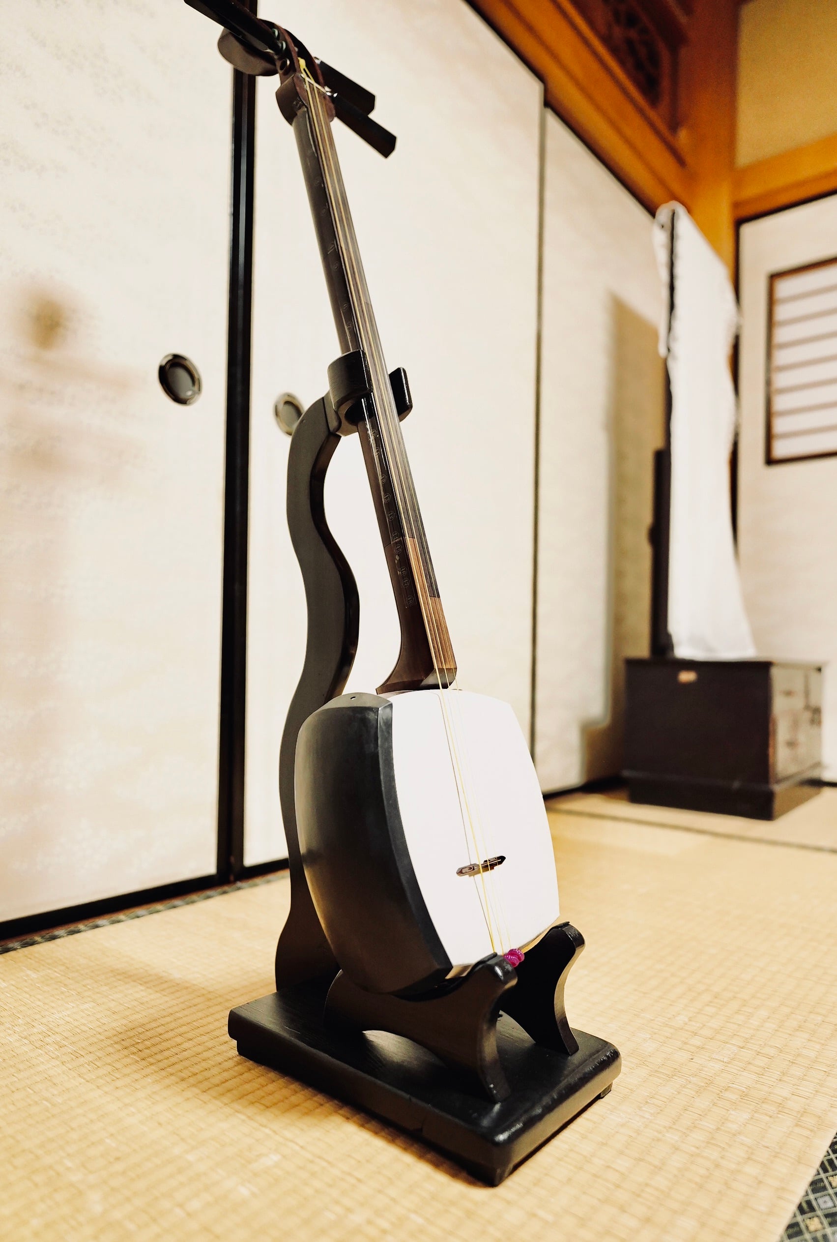 三味線・三線スタンド | 手作り木工 レスポーラー夢工房