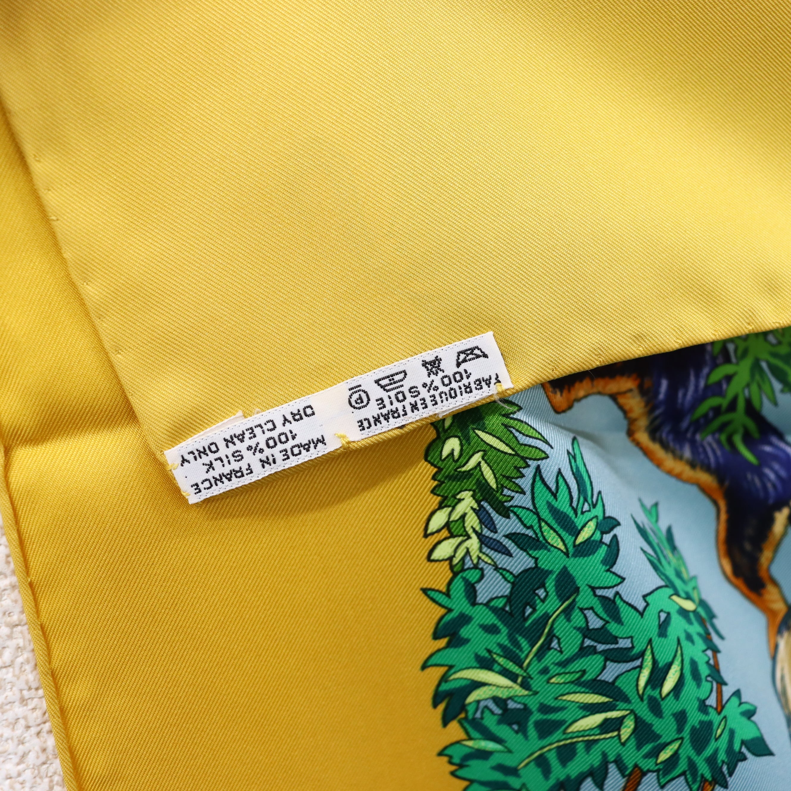 HERMES エルメス カレ90 四川省 sichuan パンダ 動物 シルクスカーフ