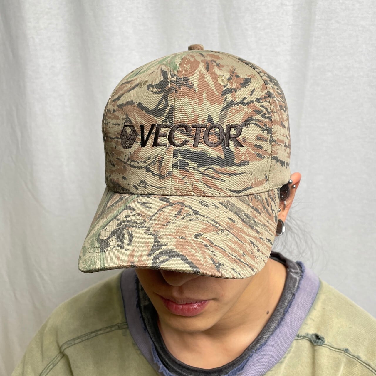 VECTOR 迷彩柄 ベースボールキャップ 企業ロゴ刺繍 スナップバック