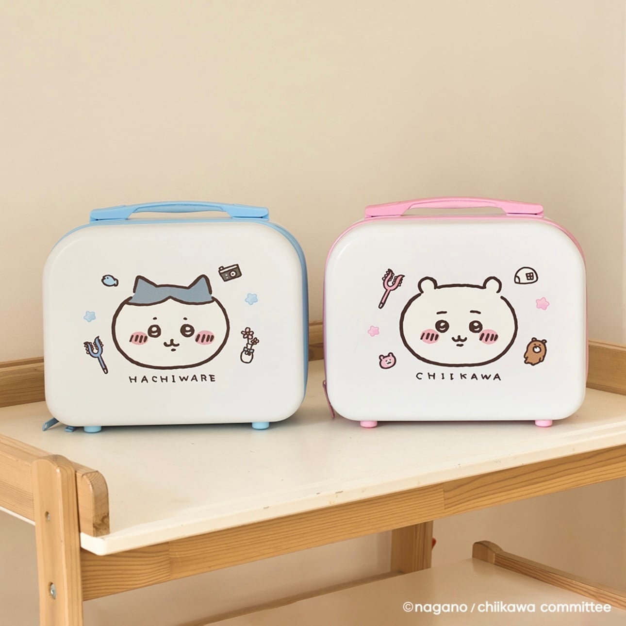 韓国限定】chiikawa mini carry case 2types / ちいかわ ハチワレ ミニ