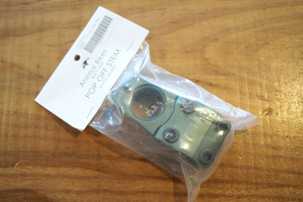 ANIMAL BIKES「POP OFF STEM」- GREEN | DELMARBMX