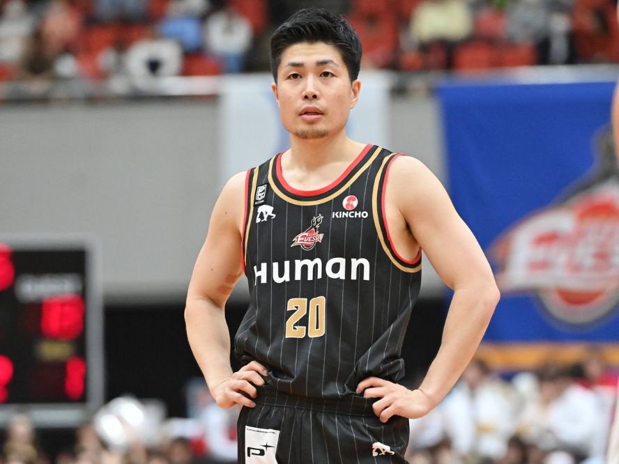 大阪エヴェッサが地元出身の合田怜と契約継続を発表「地元大阪のために