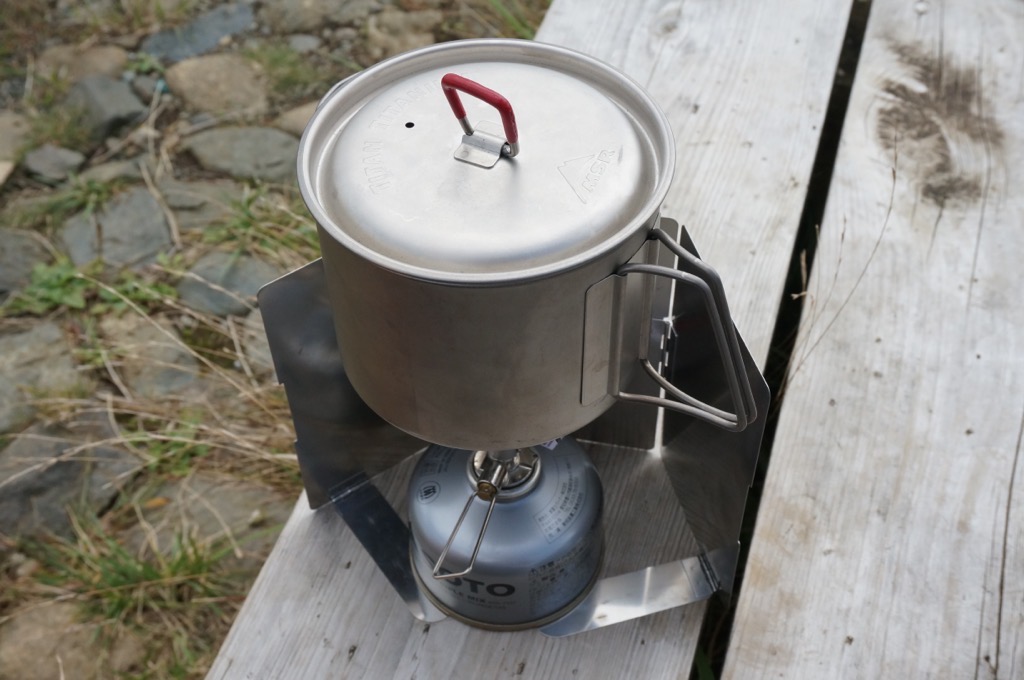 クッカー好きが愛するロングセラー！！ MSR / チタンケトル 0.85L | BBG