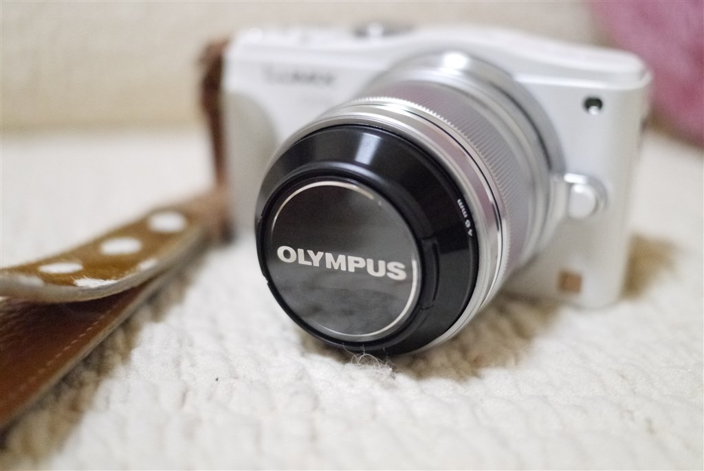 レンズフード』 オリンパス M.ZUIKO DIGITAL 25mm F1.8 [シルバー] の