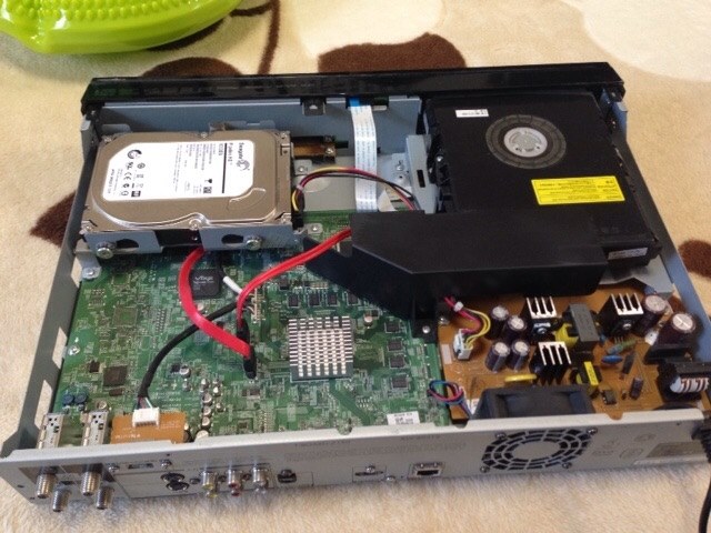 内蔵HDDの交換は簡単ですか』 東芝 REGZAブルーレイ DBR-Z150 の