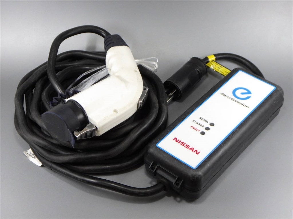 NISSAN EV充電器 中古品 Amazon.co.jp: NISSAN【ﾆｯｻﾝ】LEAF【ﾘｰﾌ