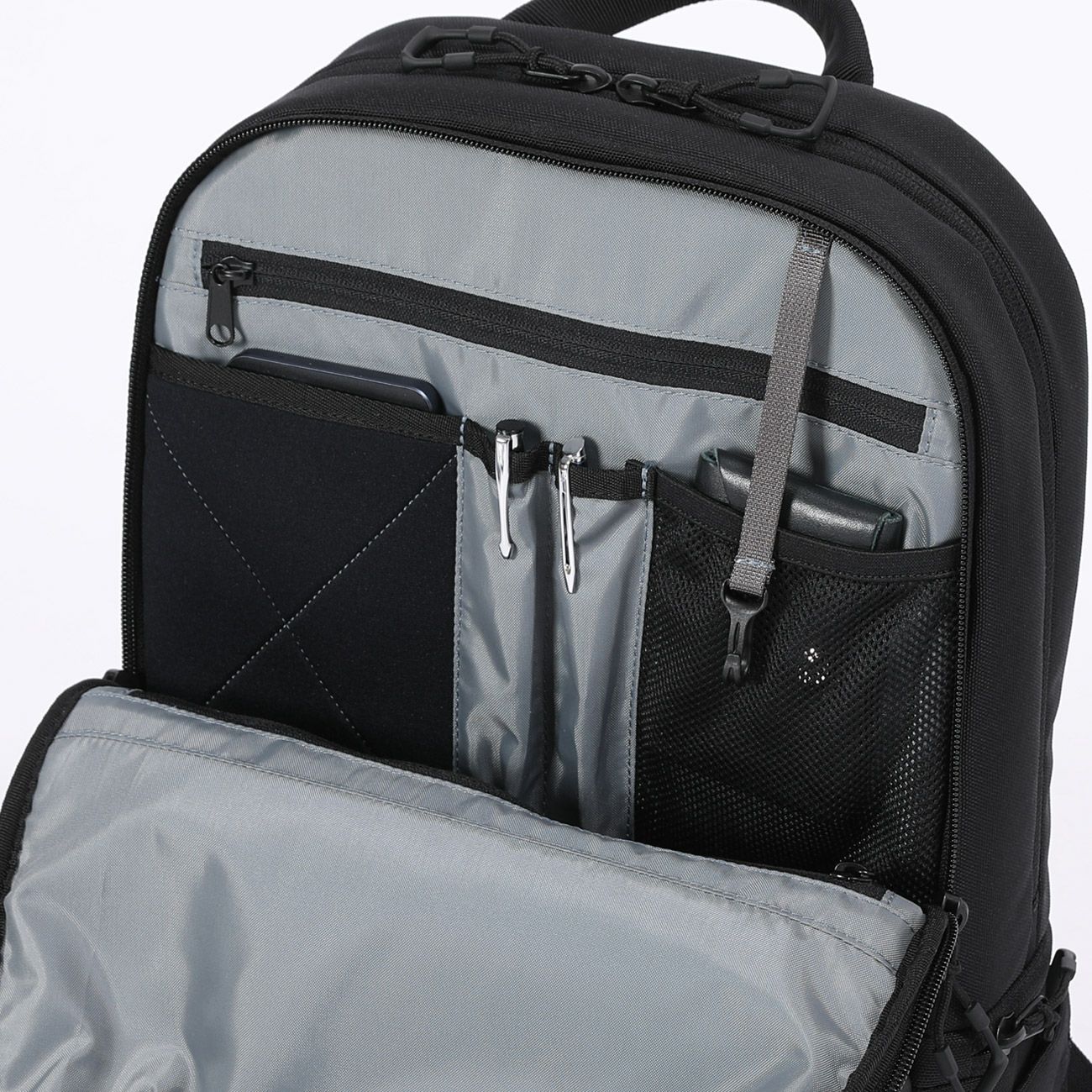 No.60662：2層デイパックM | BERMAS OFFICIAL WEB SHOP