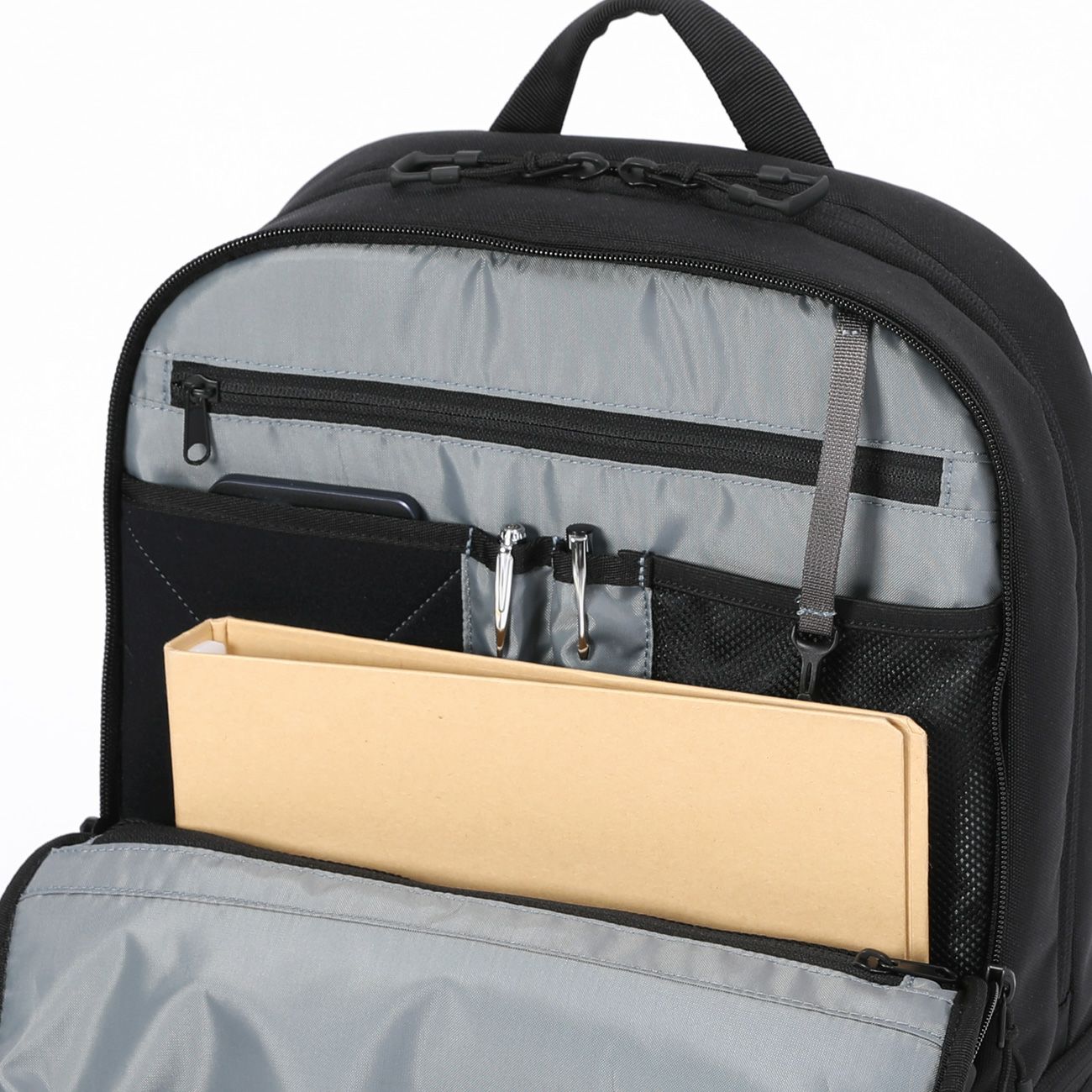 No.60663：2層デイパックL | BERMAS OFFICIAL WEB SHOP