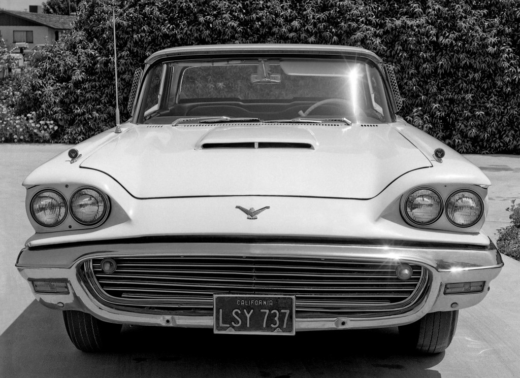 フォード サンダーバード (2代目 1958-1960)：モノコックボディ採用
