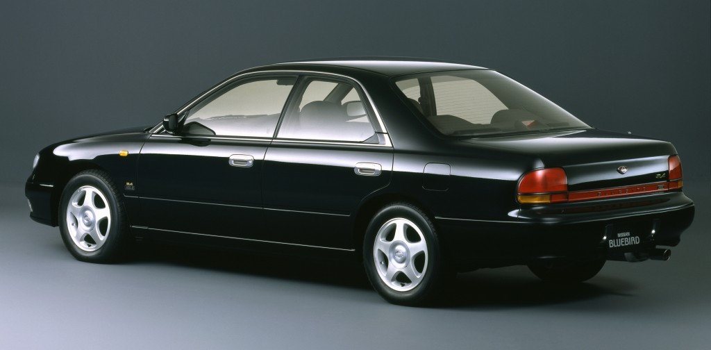 日産 ブルーバード (9代目 U13 1991-1995)：スタイリングを一新し4ドア