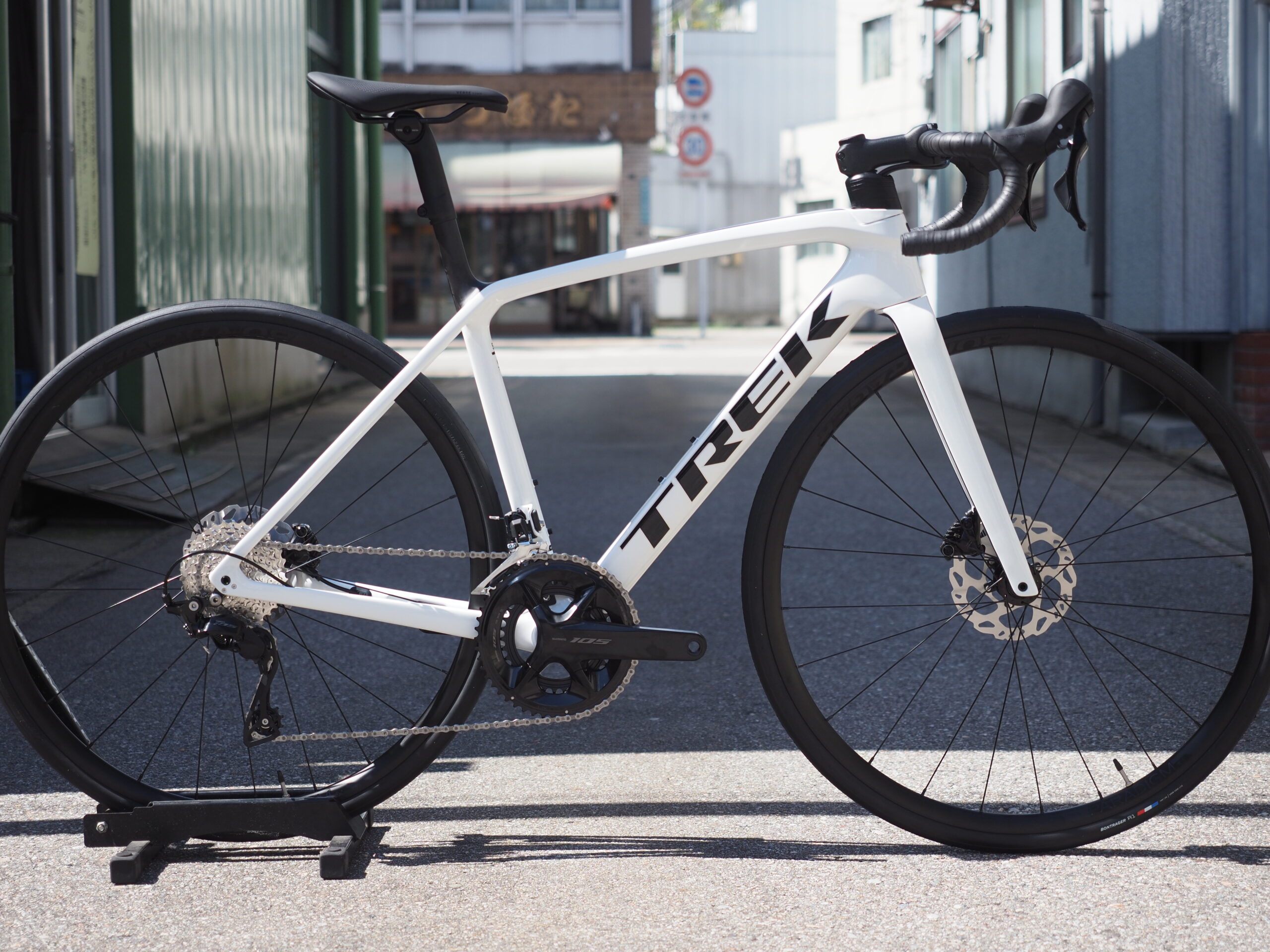 TREK】新型105搭載のÈMONDA SL 5 2024年モデルが入荷しました