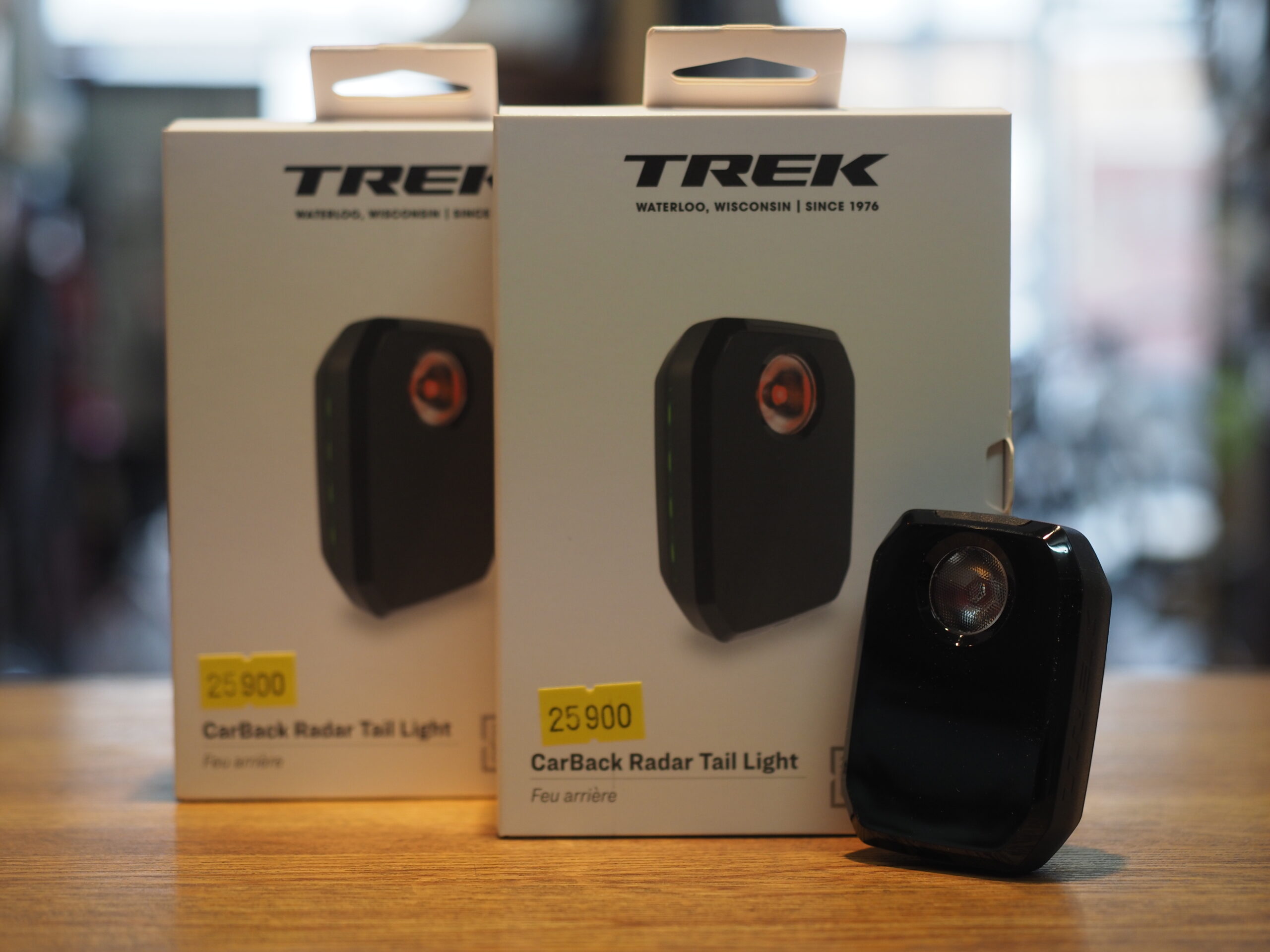 リアビューレーダー】TREK CarBack レーダーテールライト入荷しました