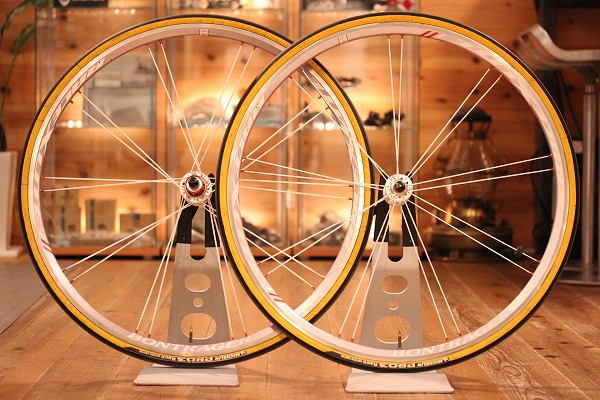 白スポークが高性能の証！Bontrager（ボントレガー）RACE X LITE