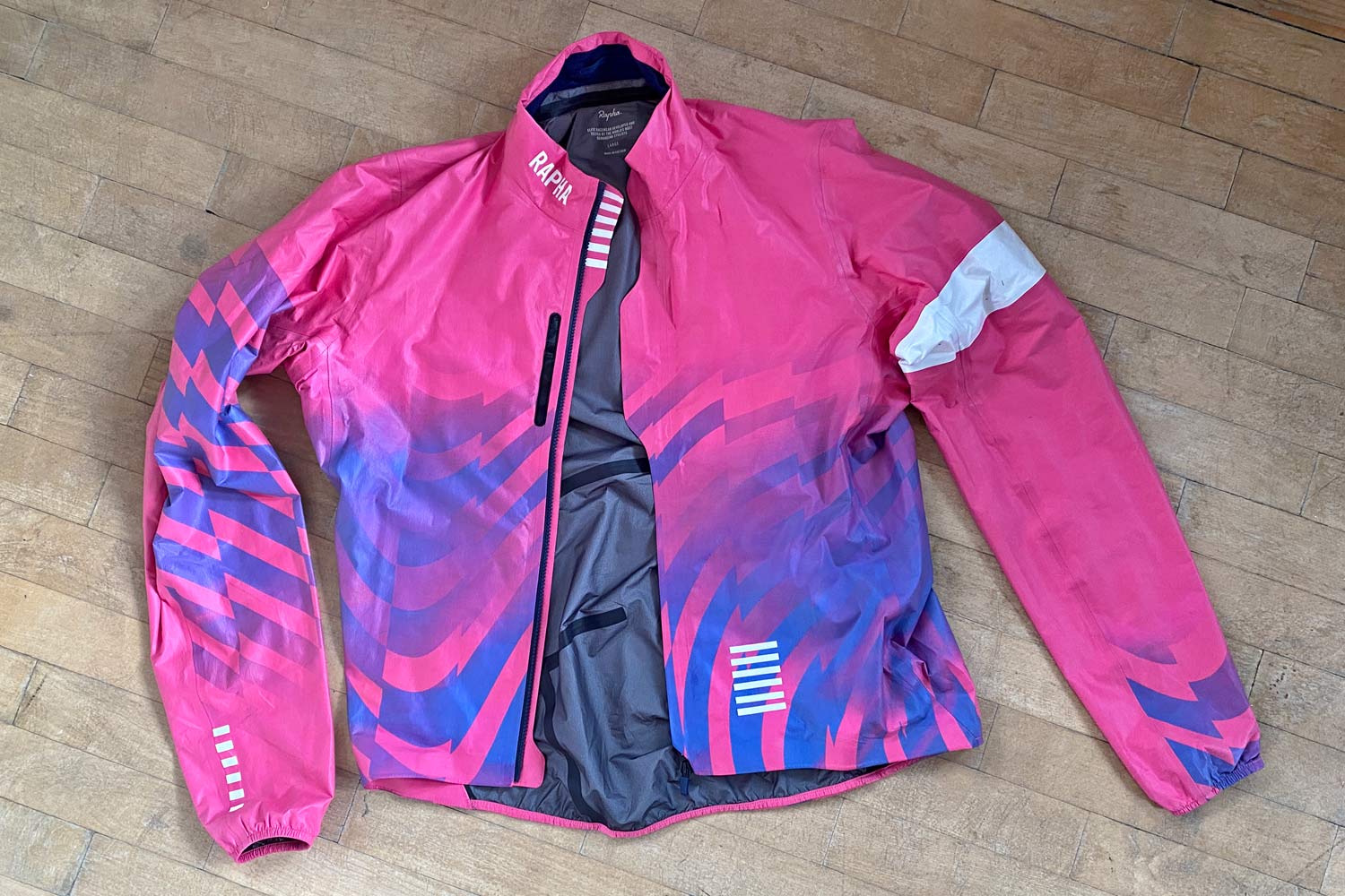 Exclusive: Rapha Pro Team Gore-Tex jacket's game-changing Shakedry