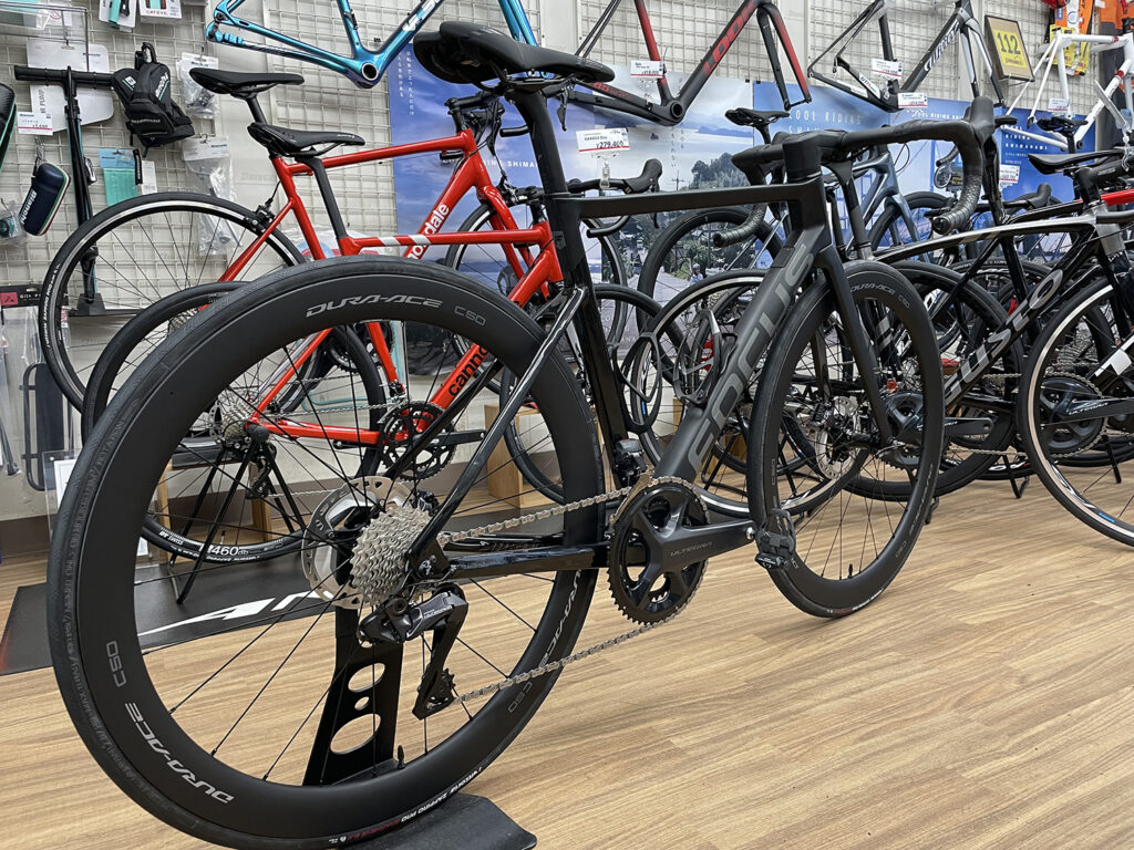 FOCUS IZALCO MAX DISC 9 ULTEGRA Di2 ホイールをデュラに履き替えまし