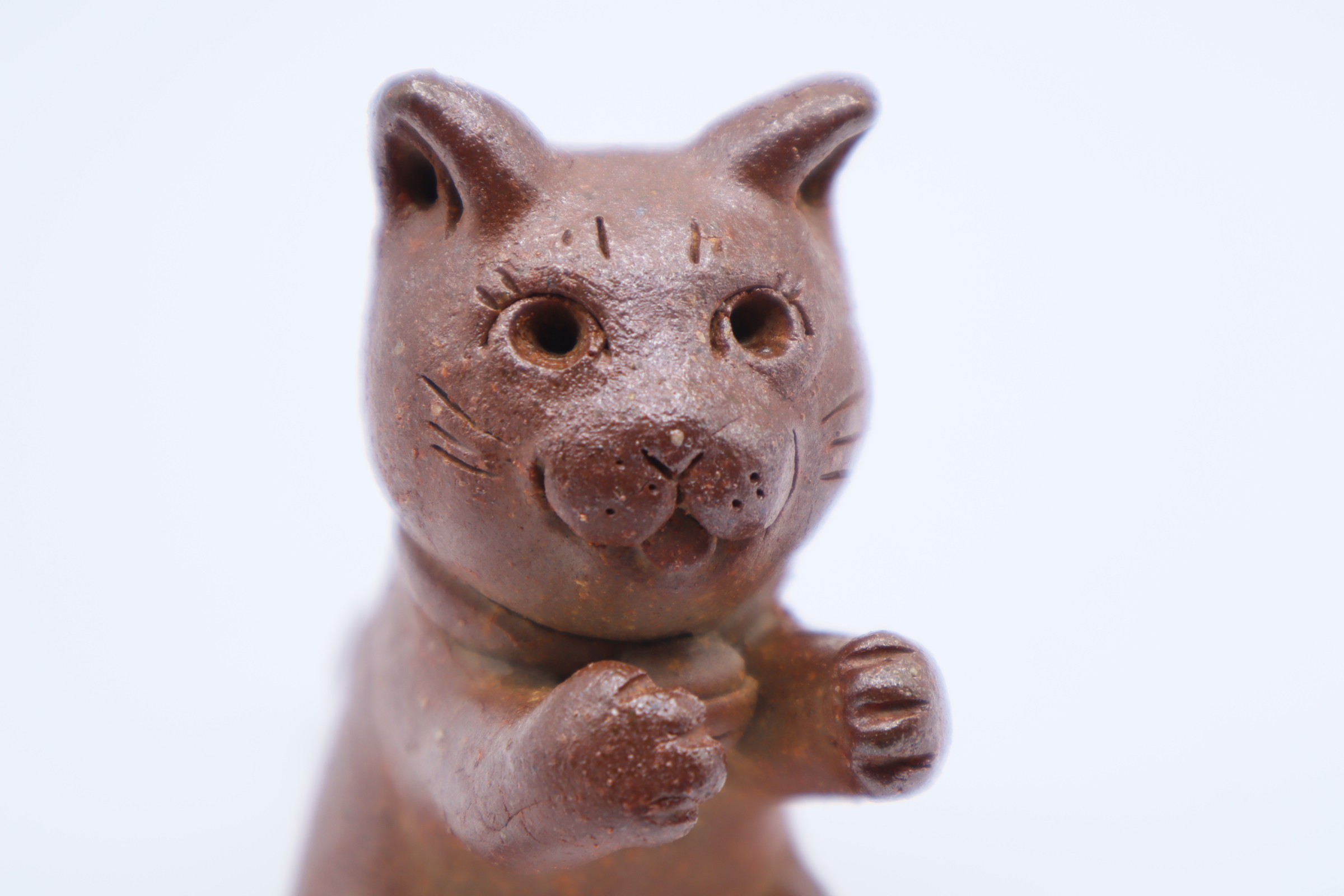 b備前焼ショッピングサイト / 自由猫（魚） 備前焼 陶吉