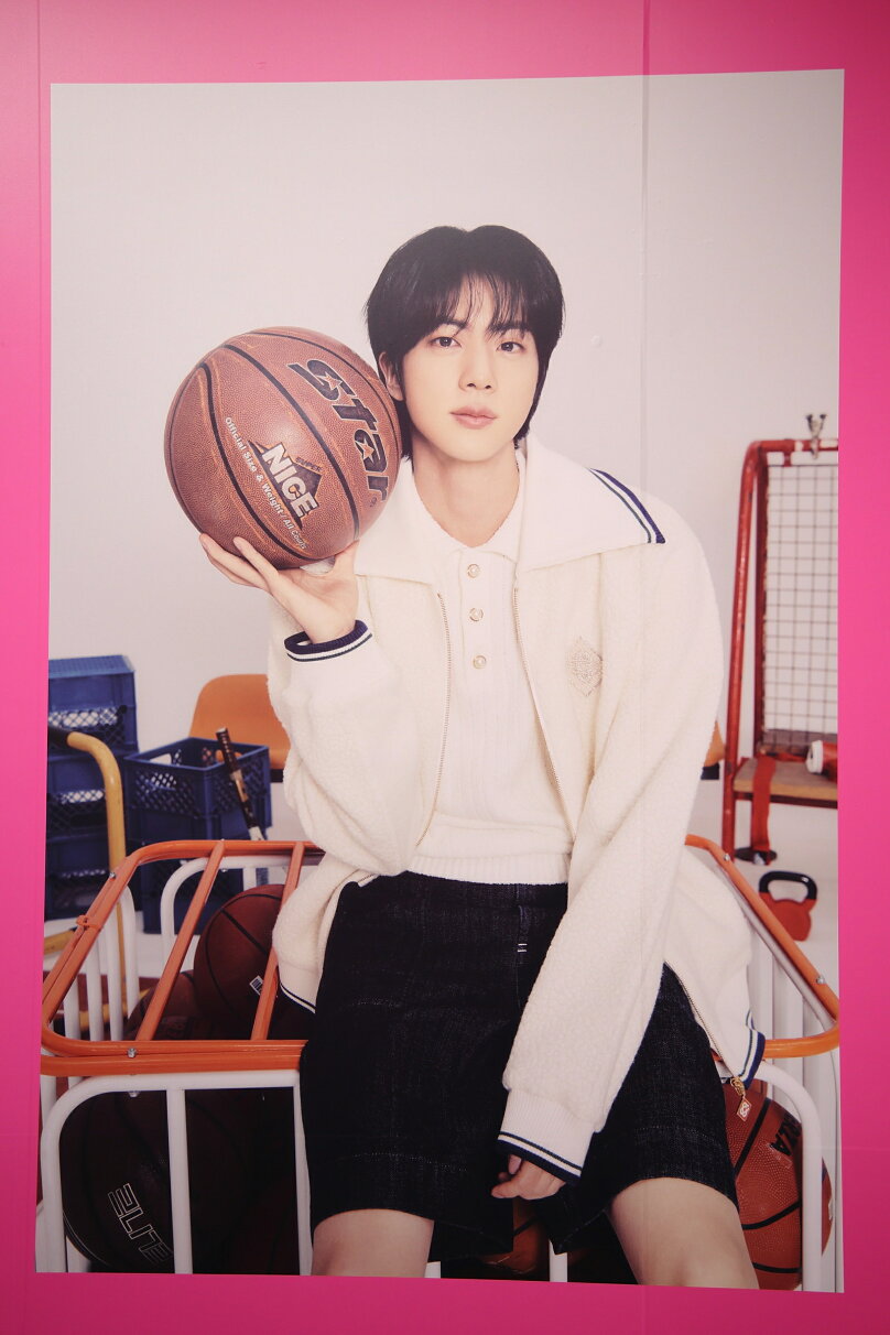 Jin LA Pop-up Tシャツ Lサイズ ショッパー付き Jin LA Pop-up Tシャツ