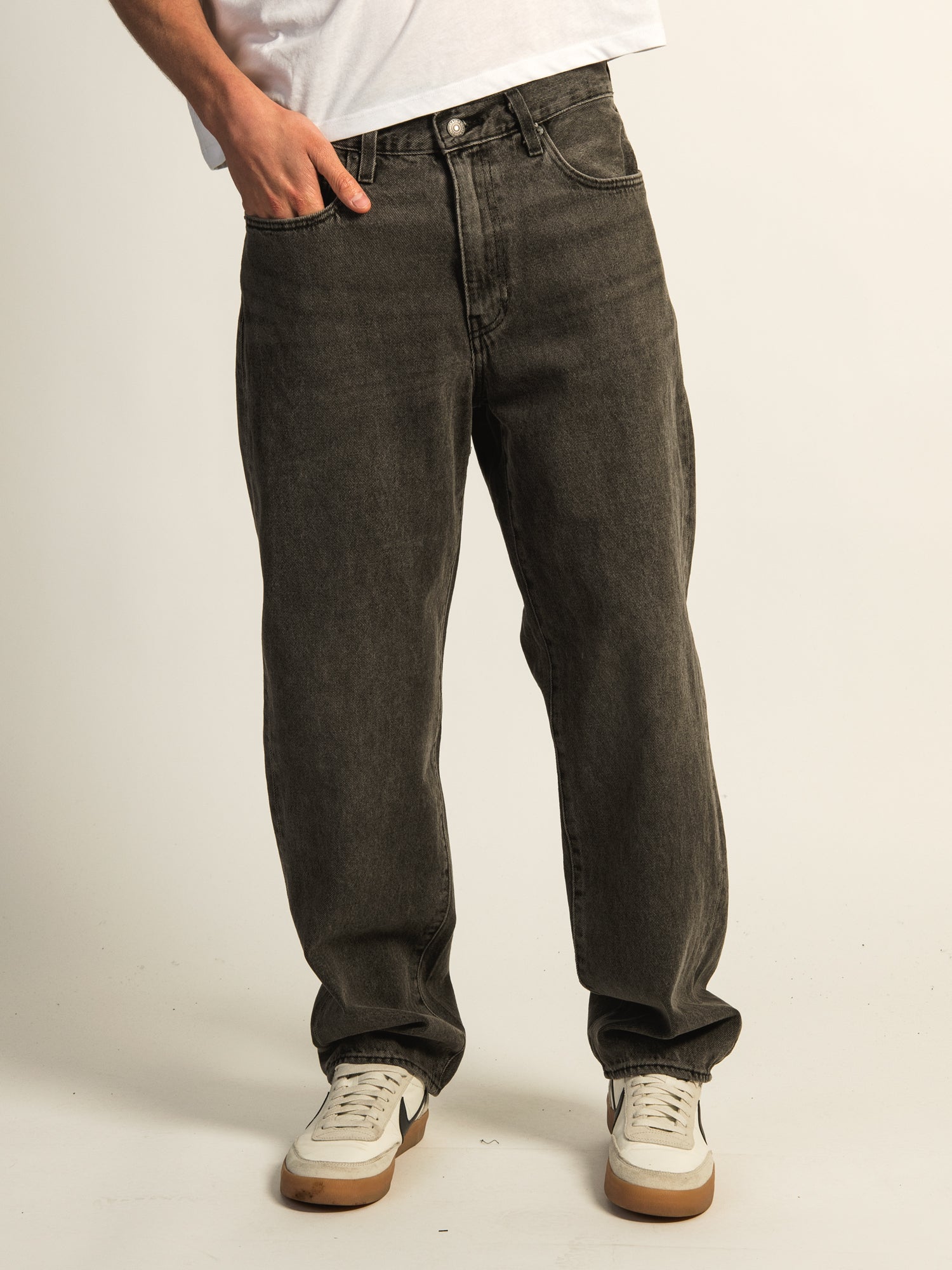 LEVIS 568 LOOSE STRAIGHT 32in - BLK PRTY