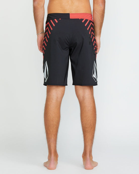 OUTLET】VOLCOM Jack Robinson Mod-Tech Trunks - Black