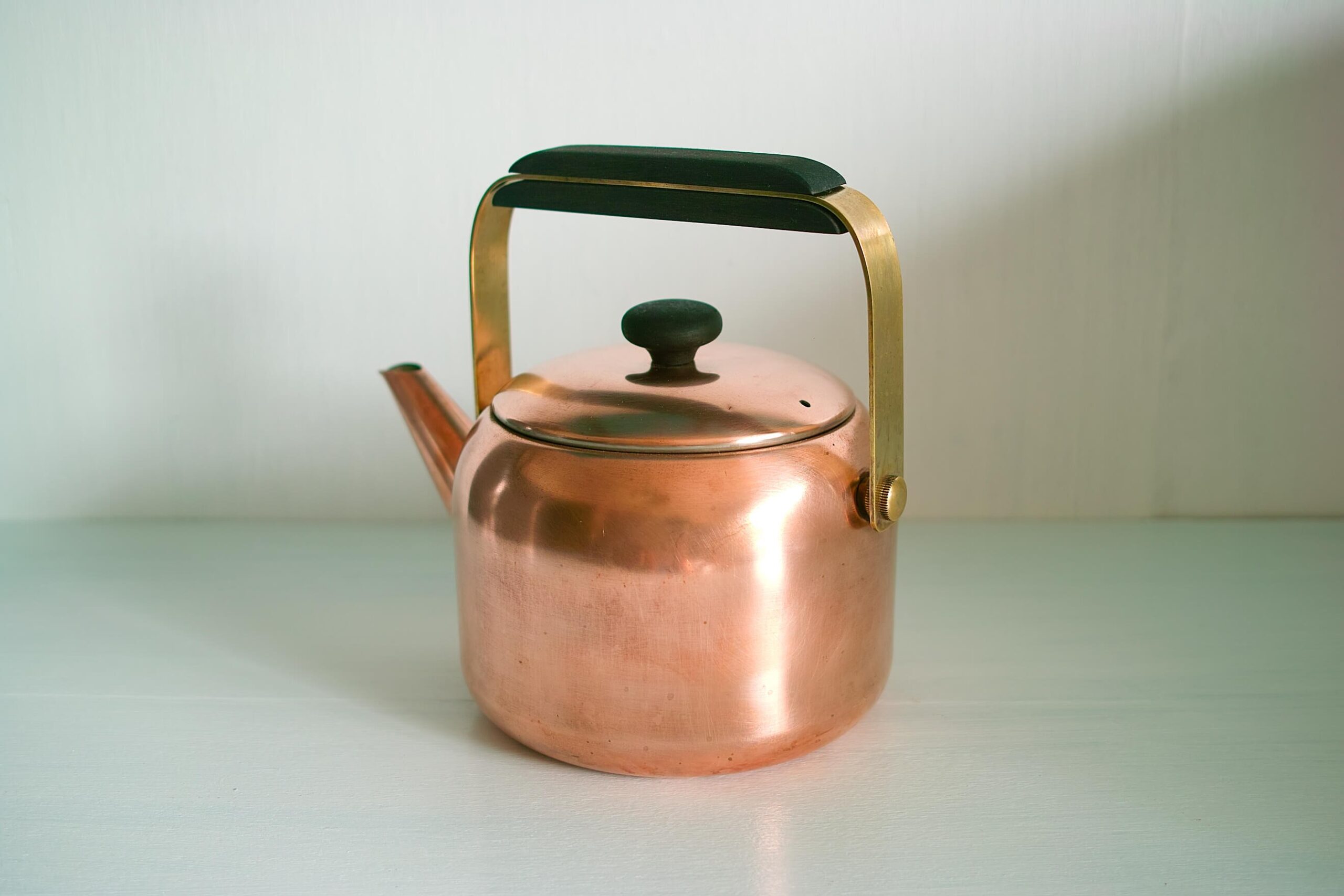No.8097「銅のヤカン〈ギャルソンケトル〉：新光金属」SOLD | ボルト