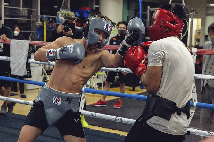 元2階級制覇王者ディアス 強打者セペダとあすサバイバルマッチ