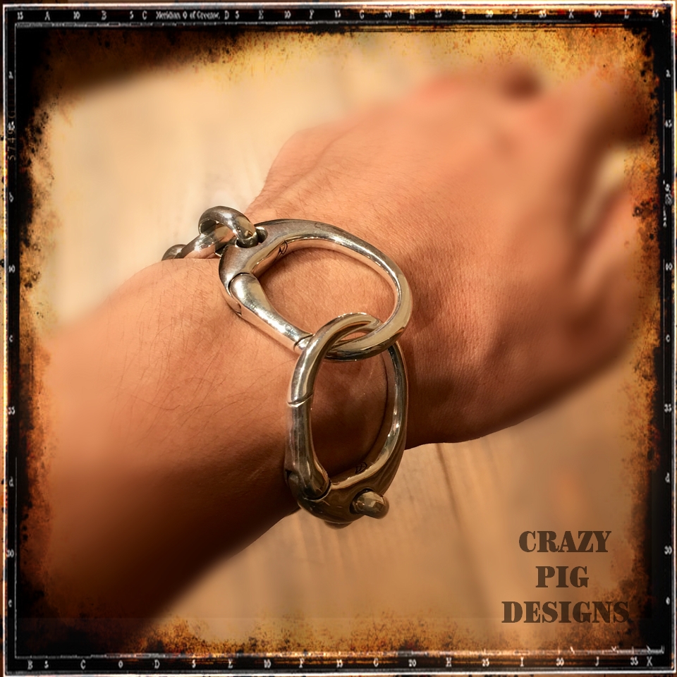Crazy Pig Designs Japan: ハンドカフブレスレット - 美しい音を奏でる