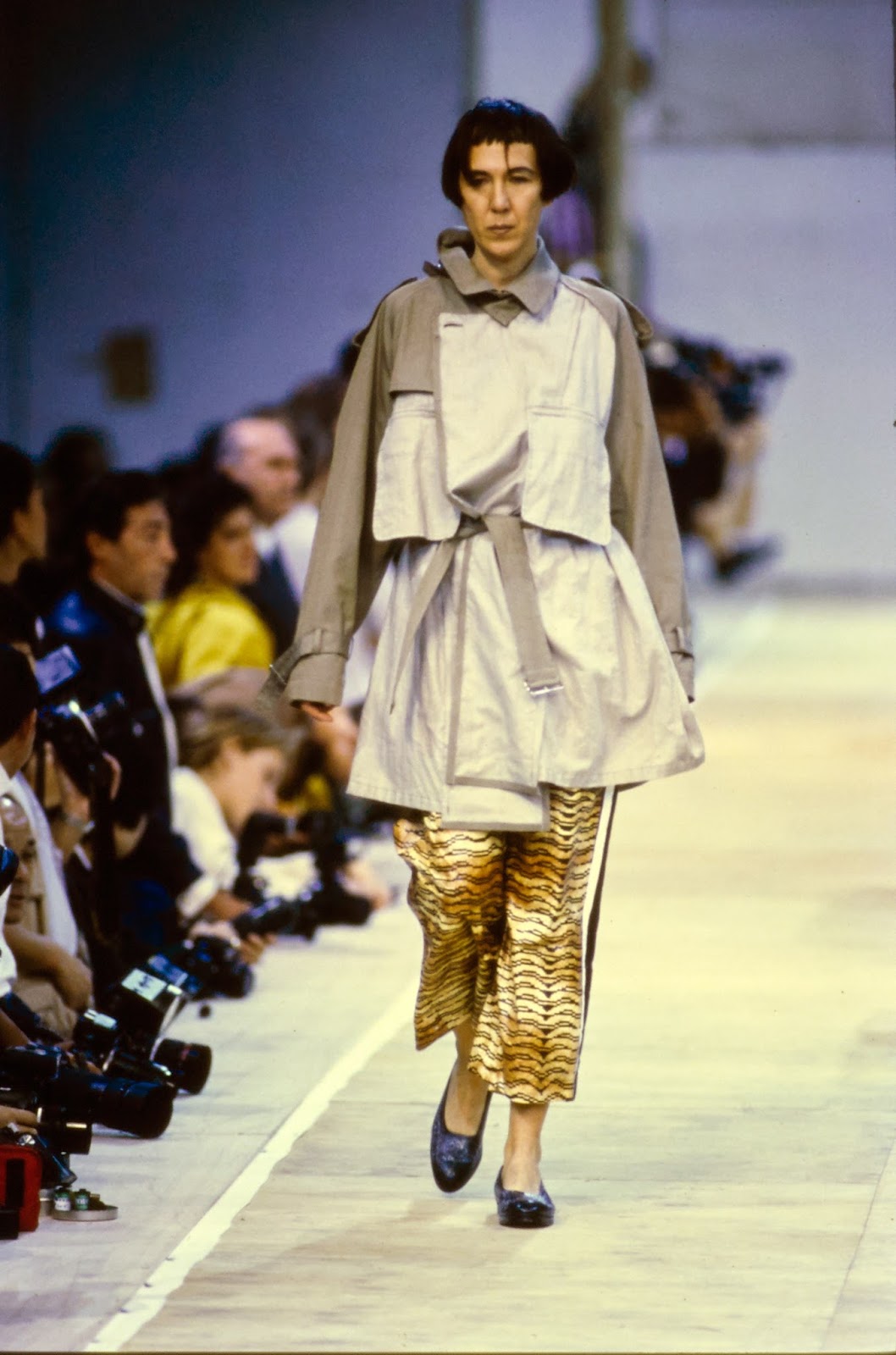 コレクション：1992 S/S COMME des GARCONS｜コムデギャルソン店舗マップ