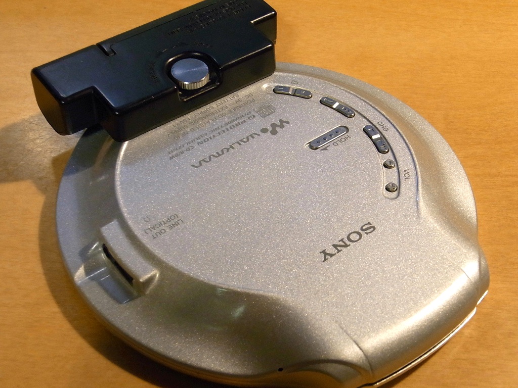 SONY ポータブルCDプレーヤー D-NE10 SONY WALKMAN D-NE10 Portable CD