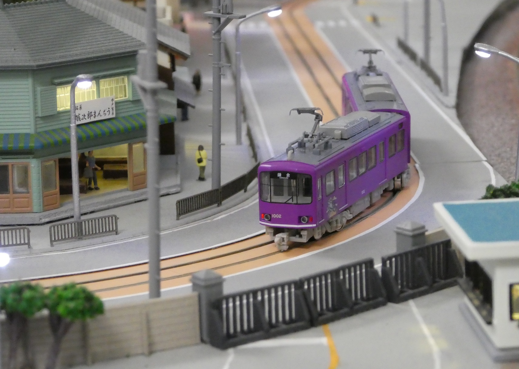 MODEMO 江ノ電1000形京紫色入線 | 川崎駅 レイアウト製作日誌