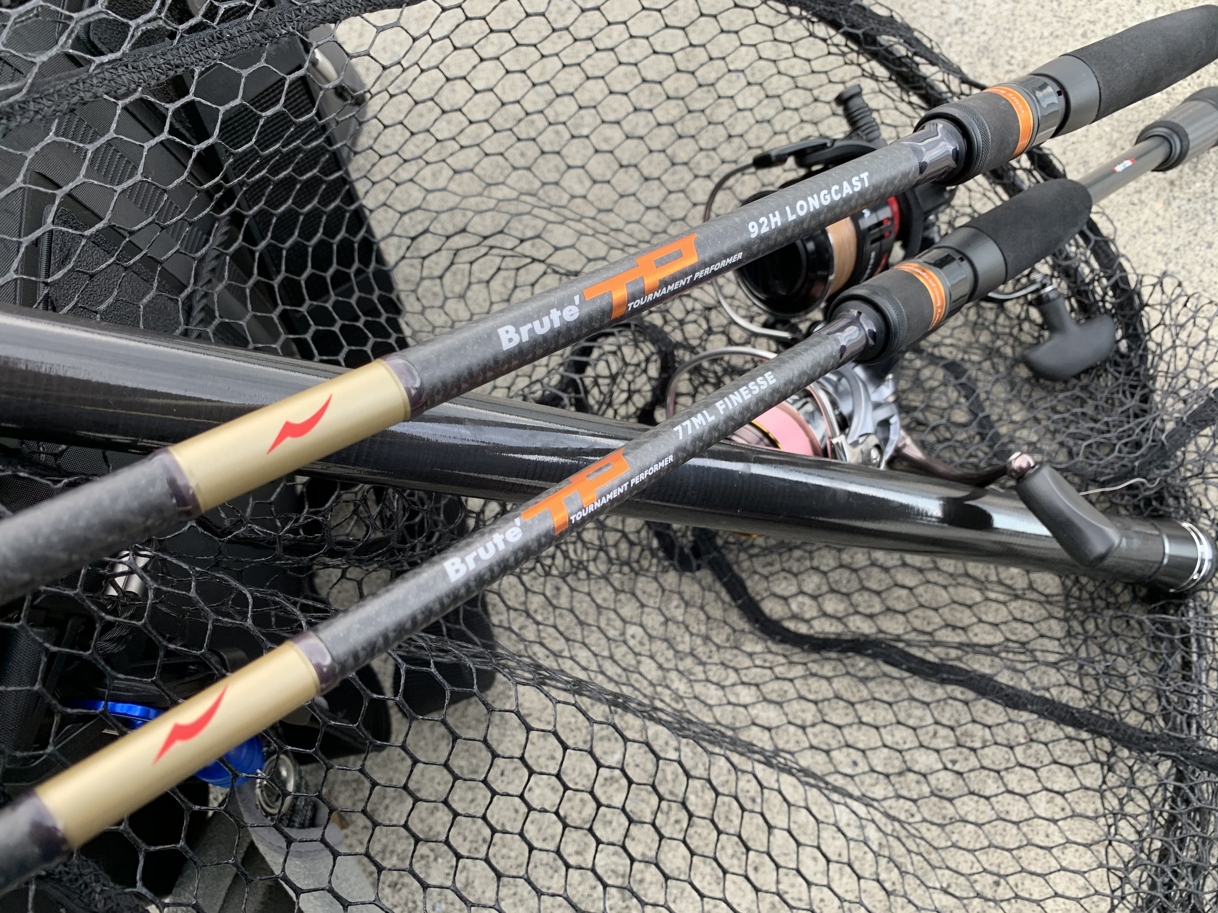 APIA Brute 92H LONGCAST 新品未使用