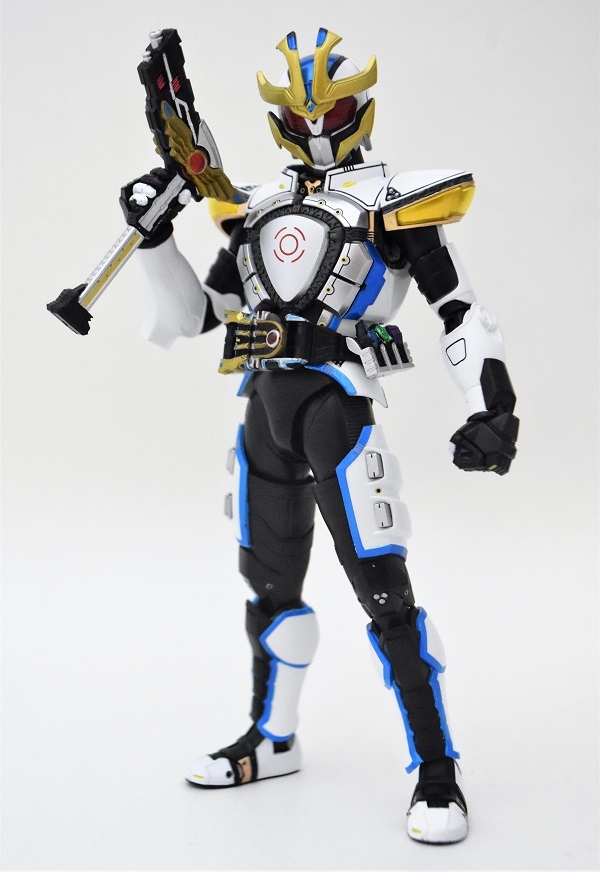 S.H.Figuarts（真骨彫製法） 仮面ライダーイクサ セーブモード