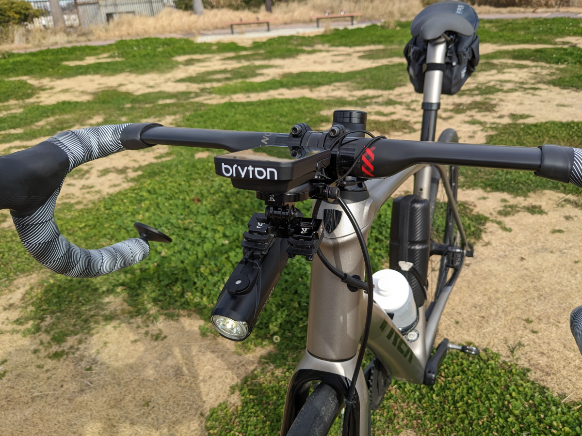 ハンドルバー：Bontrager XXX Aero Handlebar（ボントレガーXXXエアロ