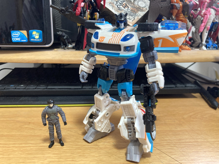 G2カラーのジャズ！『オートボットジャズ（ジェネレーションズ