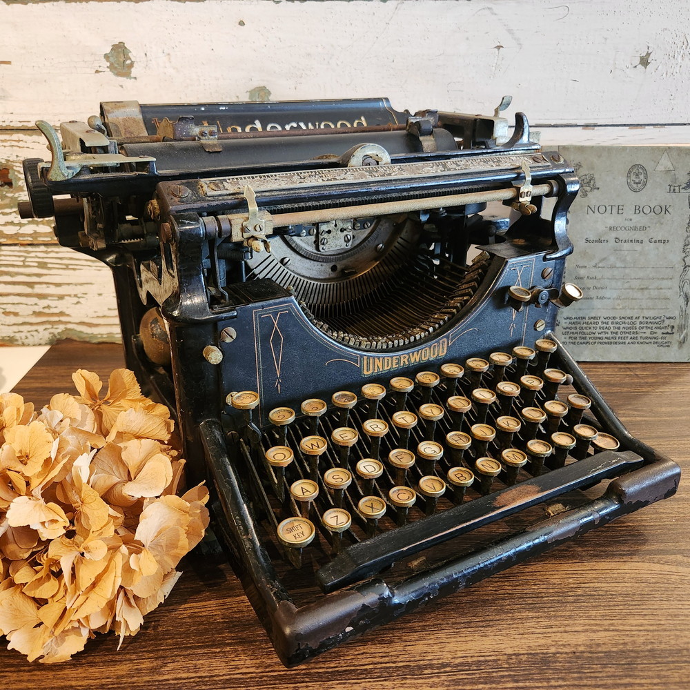 アンティーク タイプライター UnderWood(アンダーウッド) USA - [Sold