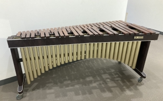 YAMAHAの4オクターブマリンバ、YM-400CがUSEDにて入荷いたしました