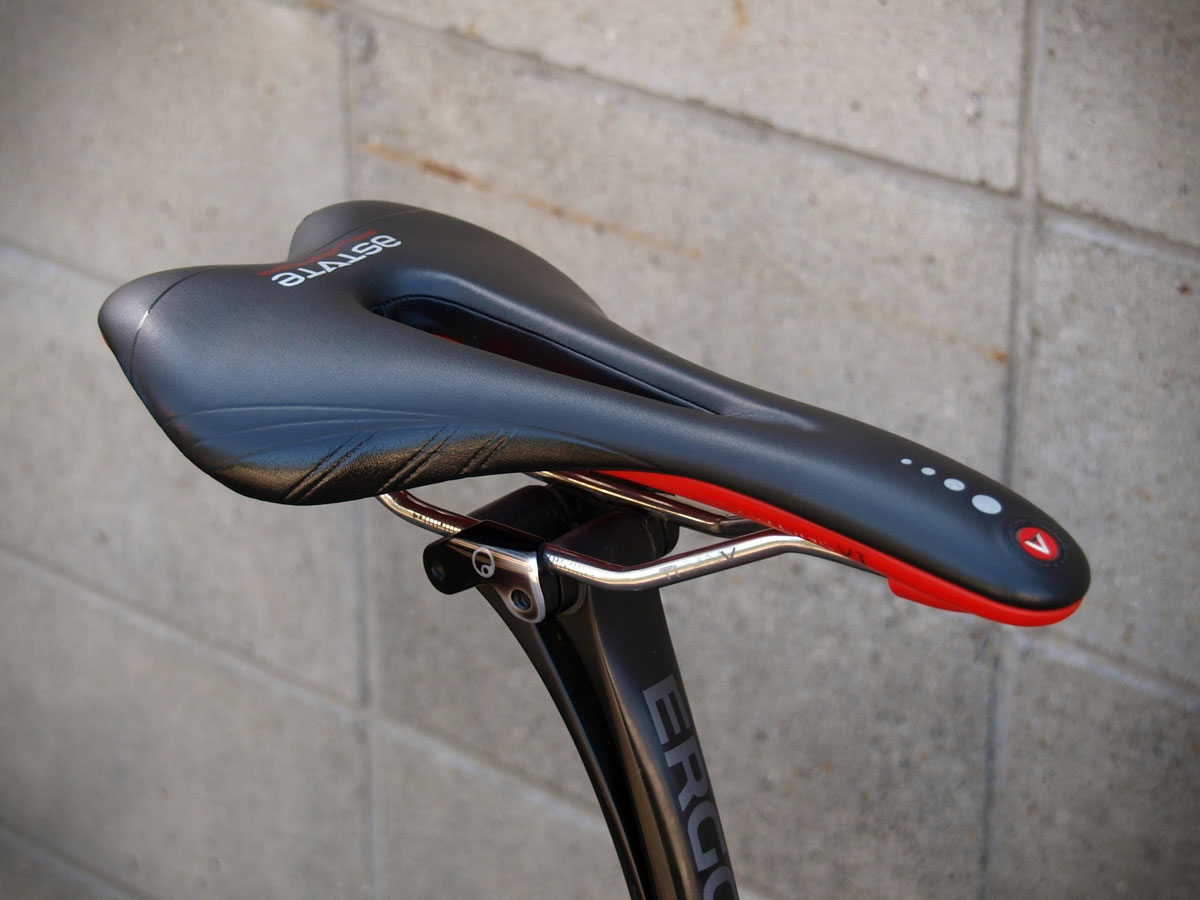 ASTVTE SKYLINE VT PILARGA 座布団のように乗り心地が良いサドル | CBN