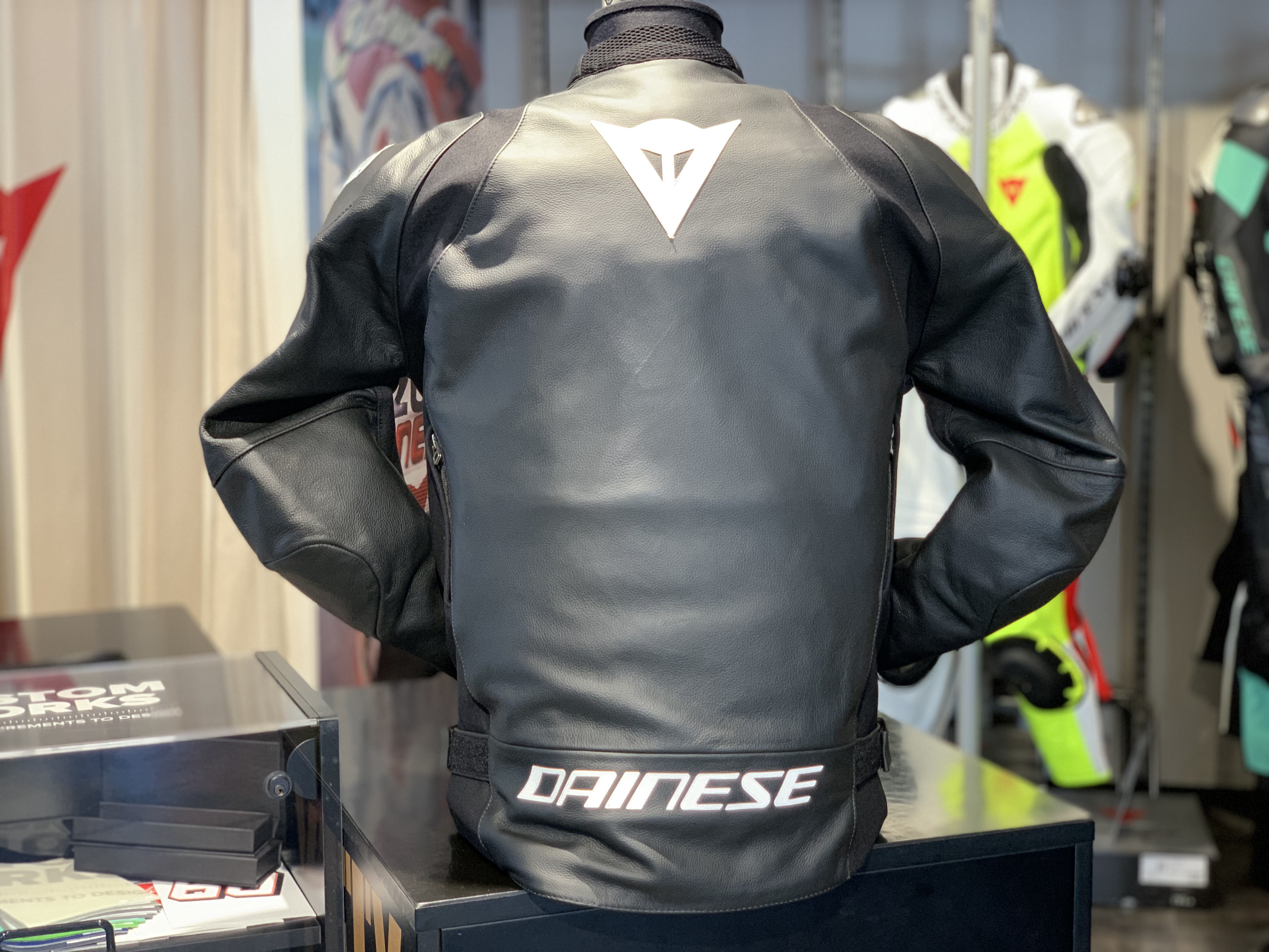 外寸実測値あり”大きめサイズのレザージャケット2モデルが入荷しました