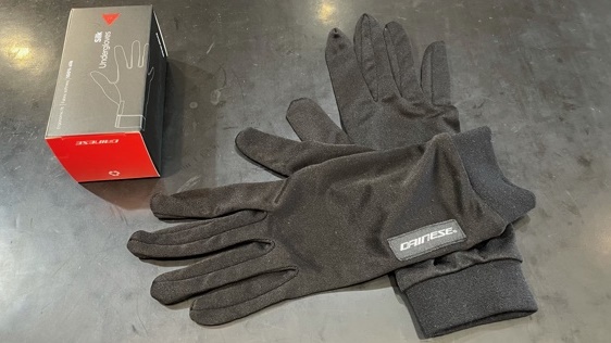 季節問わず使える[IMPETO GLOVES]