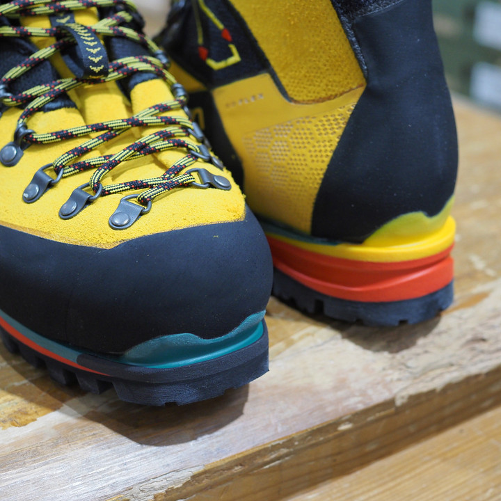 好日山荘 さいか屋横須賀店 : 雪山登山靴のベンチマーク LA SPORTIVA