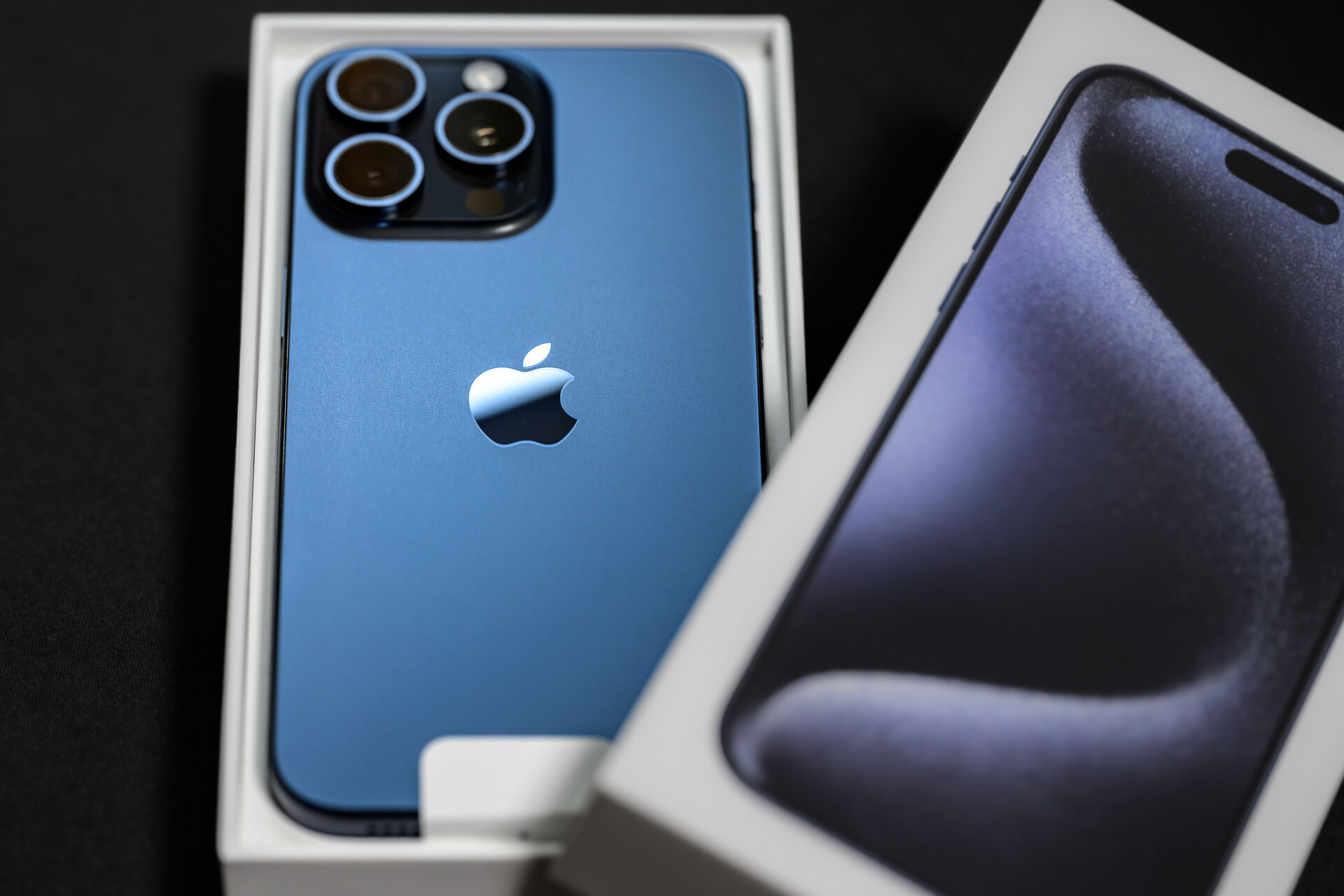 カメラの進化に期待してやっぱりiPhone 15 Pro Max に機種変更して