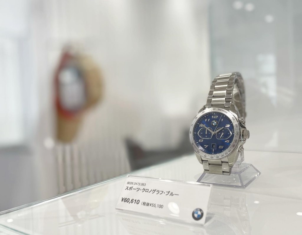 キドニーグリルがデザインされたBMW純正ポーツクロノグラフ(腕時計)が