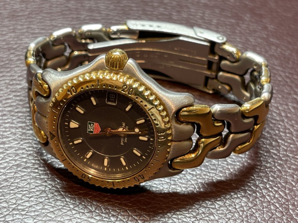 TAG HEUER(タグホイヤー)WG1220-KOセルシリーズの電池交換| BROOCH